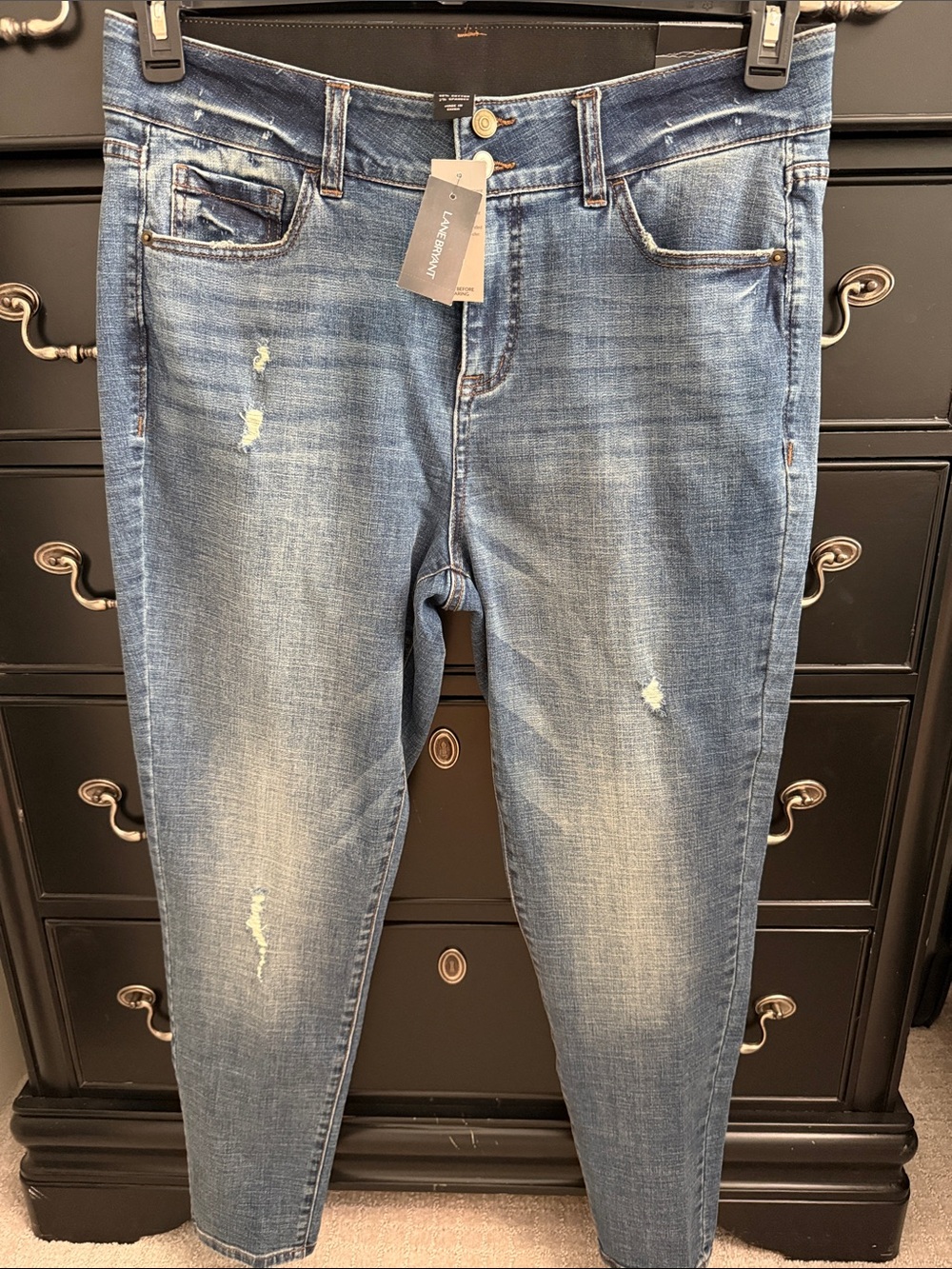 NWT Lane Bryant  Women's Medium Blue Straight Leg Jeans SIZE 16
